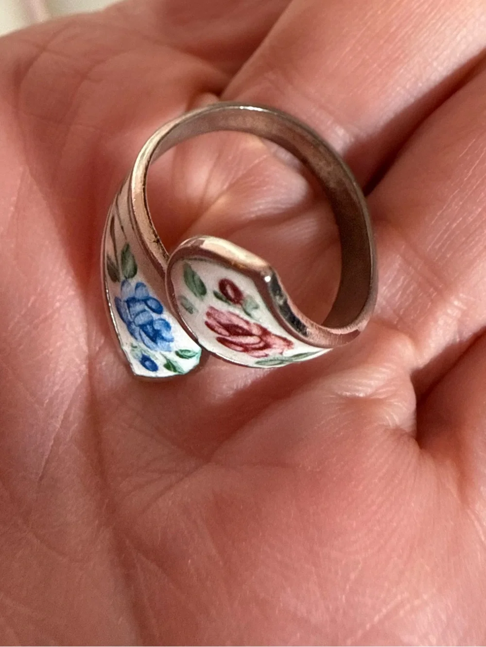 Vintage Beau Sterling silver hand painted floral Oversized bi pass ring 7 1/2